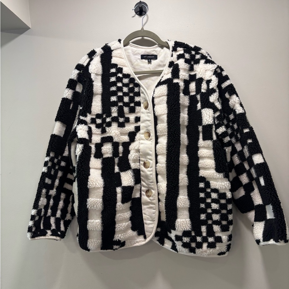 Blu Pepper Black & White Patterned Teddy Jacket